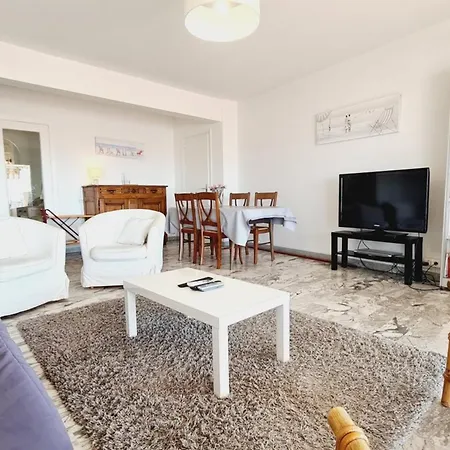 2-bedroom With Gorgeous Sea & View Apartment